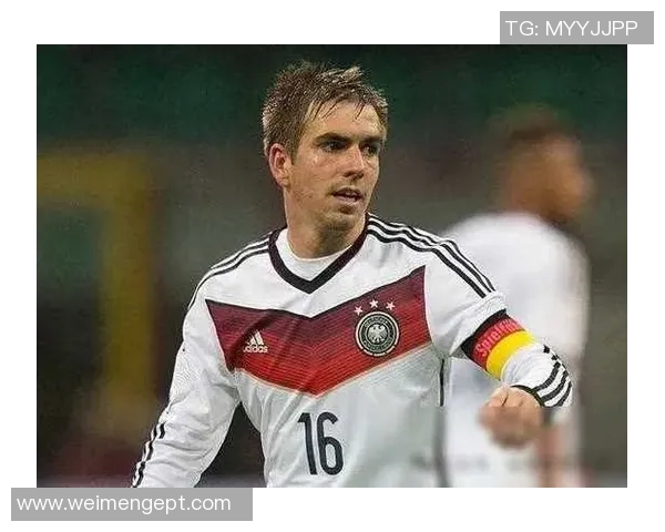 全球足球巨星风采揭秘:那些改变历史的传奇人物与他们的故事 全球足球巨星风采揭秘:那些改变历史的传奇人物与他们的故事