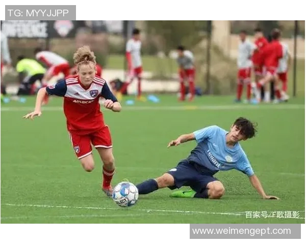 模仿日本足球明星精彩瞬间视频挑战展现你的足球才华与创意 模仿日本足球明星精彩瞬间视频挑战展现你的足球才华与创意